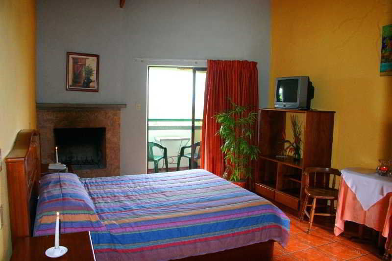 Hotel Villa Zurqui サンホセ エクステリア 写真